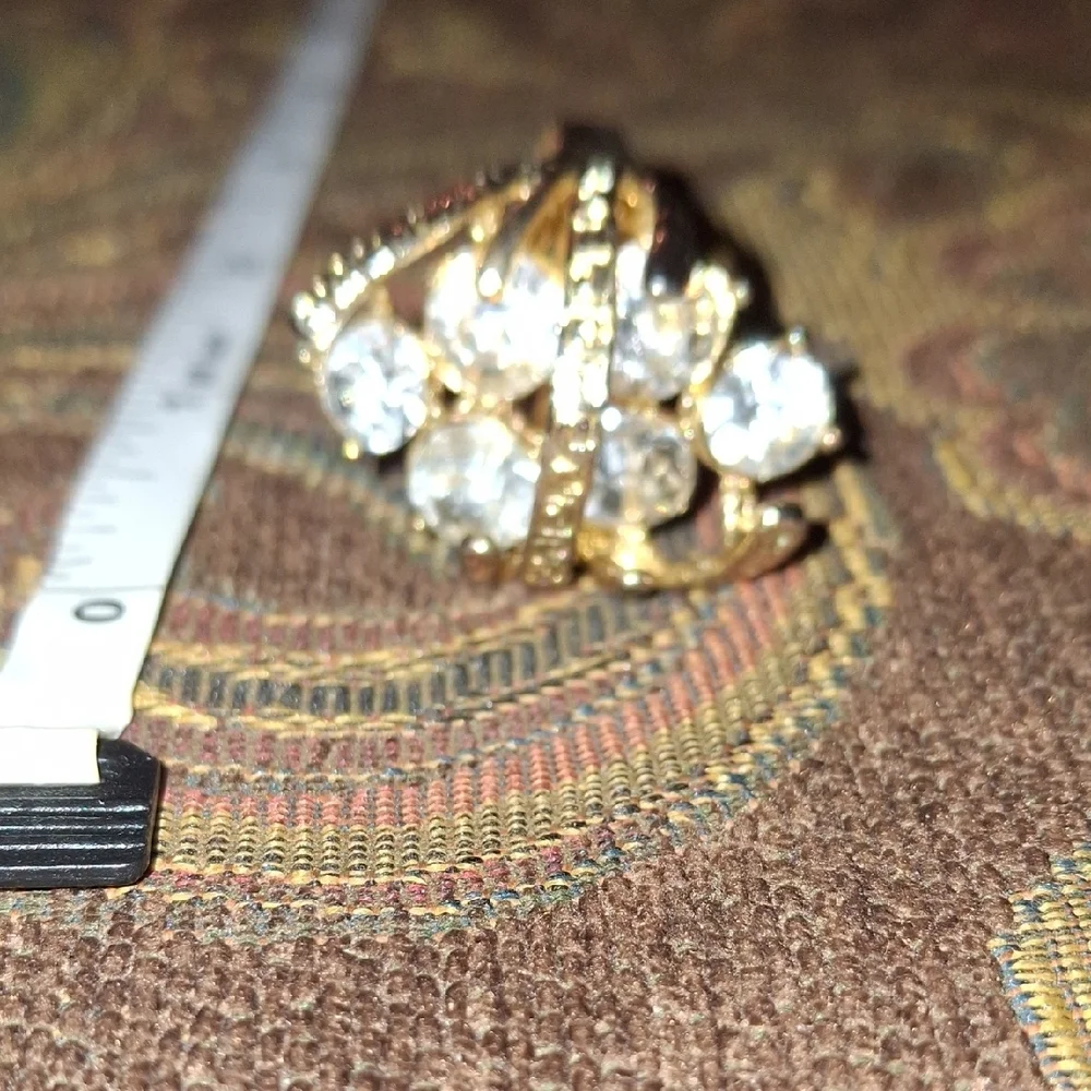 Elegant Gold and Silver Crystal Ring